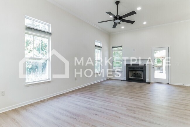 Foto del edificio - 109 Cross Cove Ct