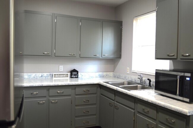 Foto del edificio - 411 Cambridge Dr