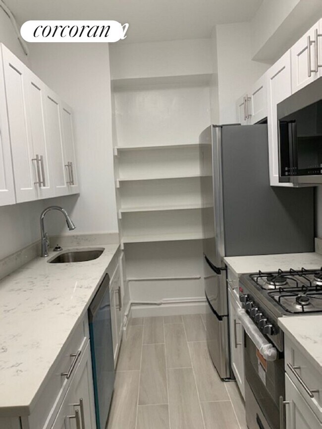 Foto del edificio - 141 E 3rd St