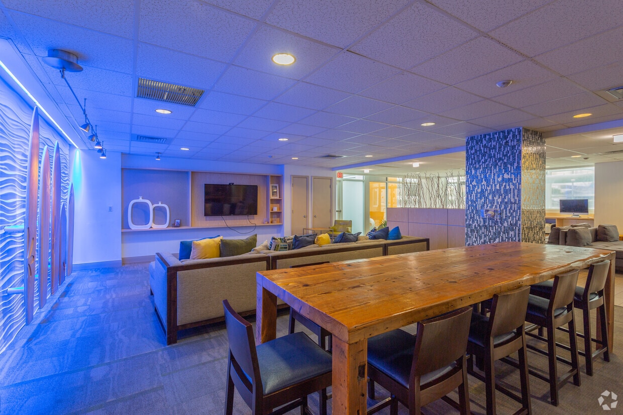 Mayflower Apartments 205 34th St Virginia Beach, VA