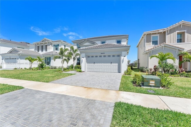 Building Photo - 14458 Spruce Pne Dr