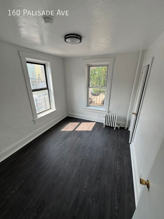 Foto principal - 160 Palisade Ave