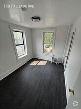 Building Photo - 160 Palisade Ave