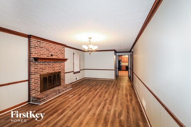 Building Photo - 1485 George Dr SE