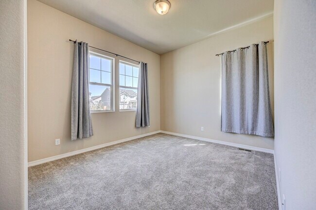 Foto del edificio - 8259 Mosby Way