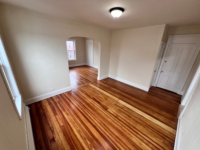 Building Photo - 35 S Potomac St