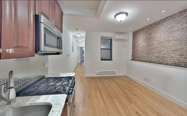 Foto del edificio - 2 bedroom in New York NY 10019