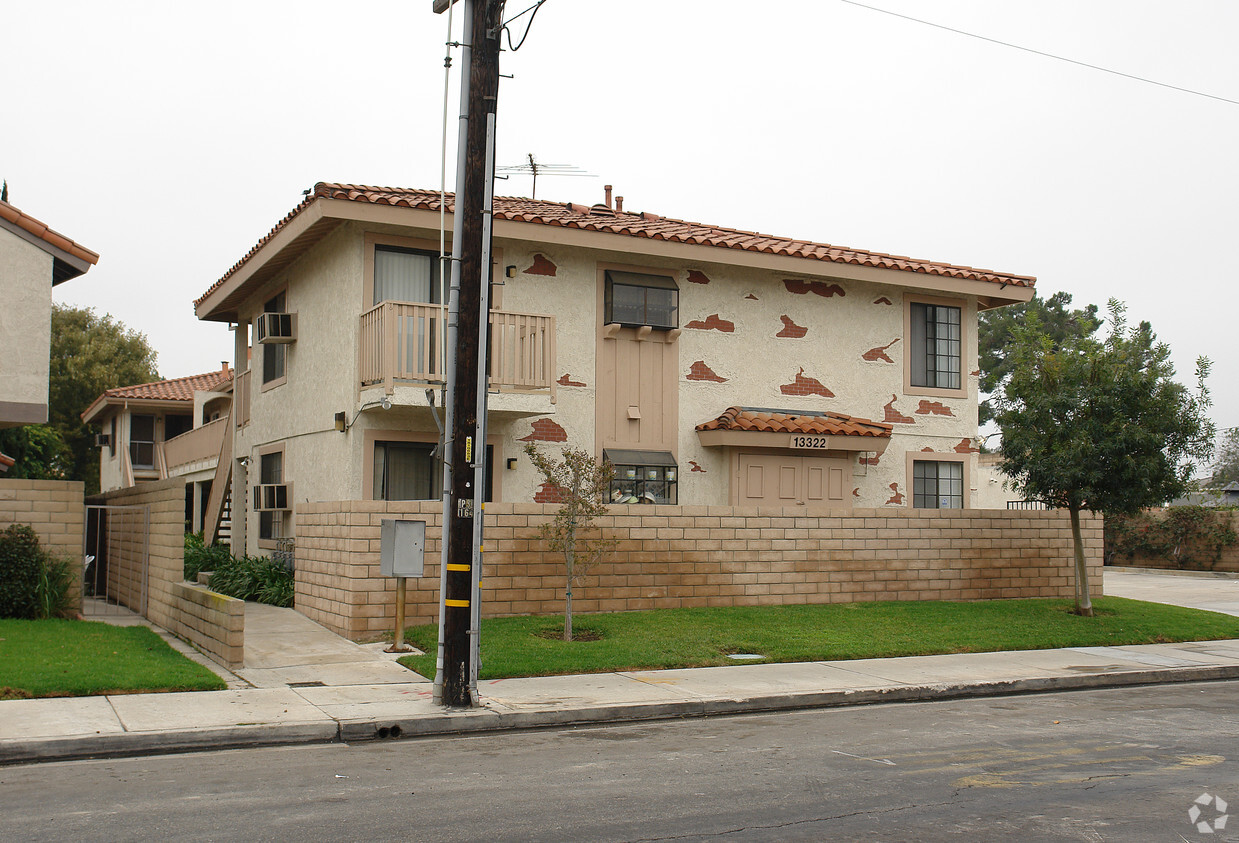 Primary Photo - 13322 Taft St