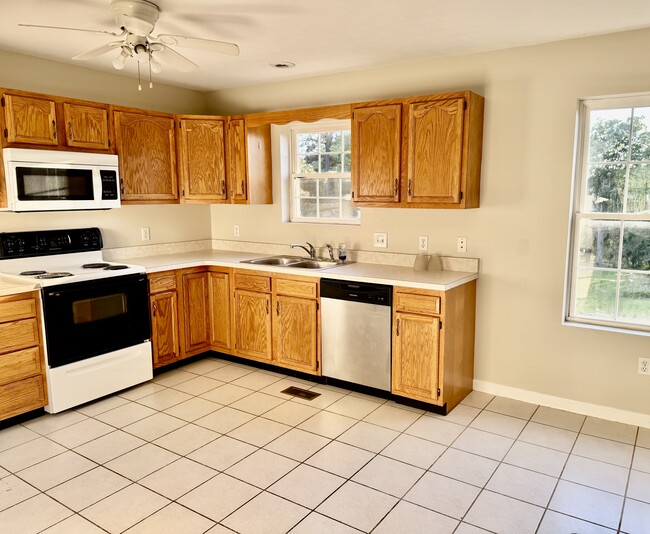 Kitchen - 3 Frankie Ln