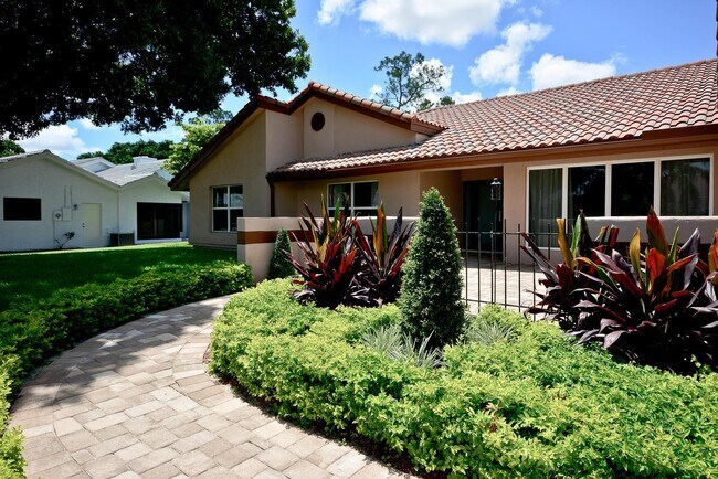 Building Photo - 10214 Boca Woods Ln