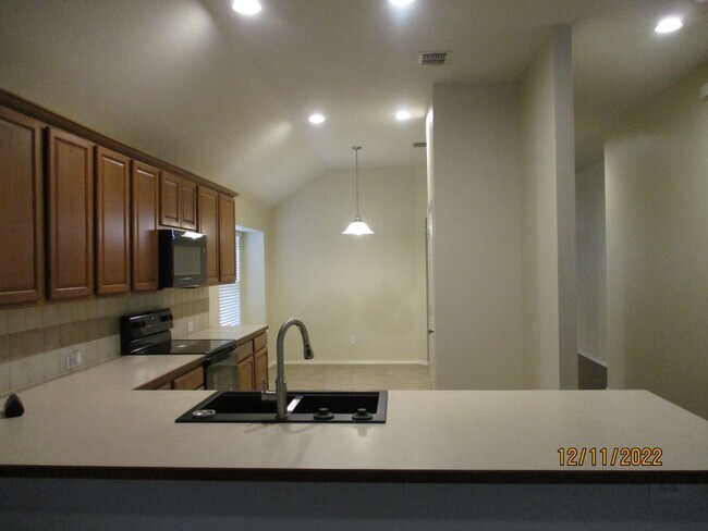 Building Photo - 5144 Waterview Ct
