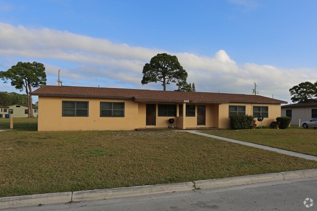 Building Photo - Garden Terrace/Annex