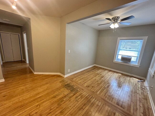 Foto del edificio - 2494 Saint Johns Ave