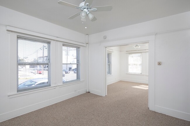 Interior Photo - Windsor Apartments