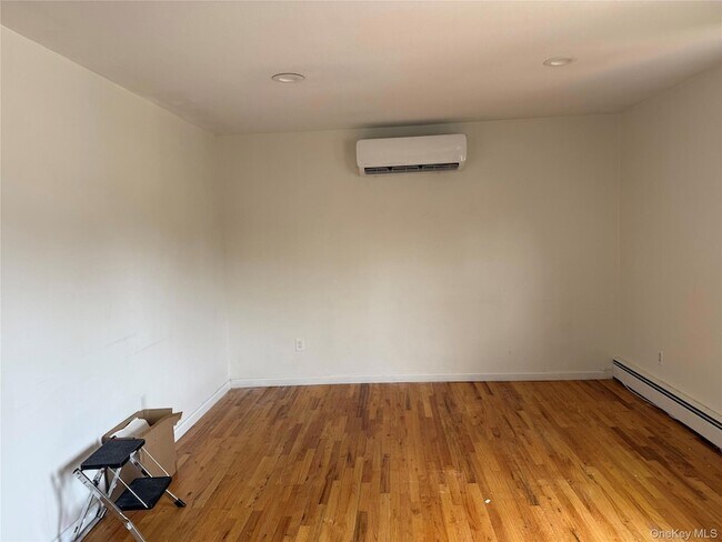 Foto del edificio - 327 Broadway