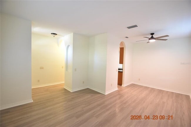 Foto del edificio - 30633 Totteridge Pl