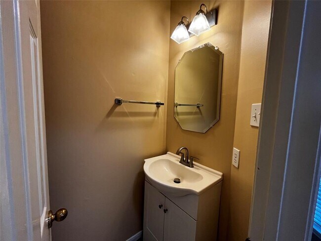 Foto del edificio - 14707 Concord Grove