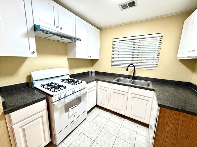 Foto del edificio - 2209 20th Ave N