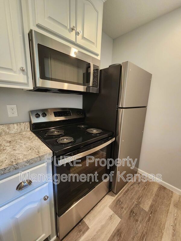 Building Photo - 2617 SW Eveningside Dr