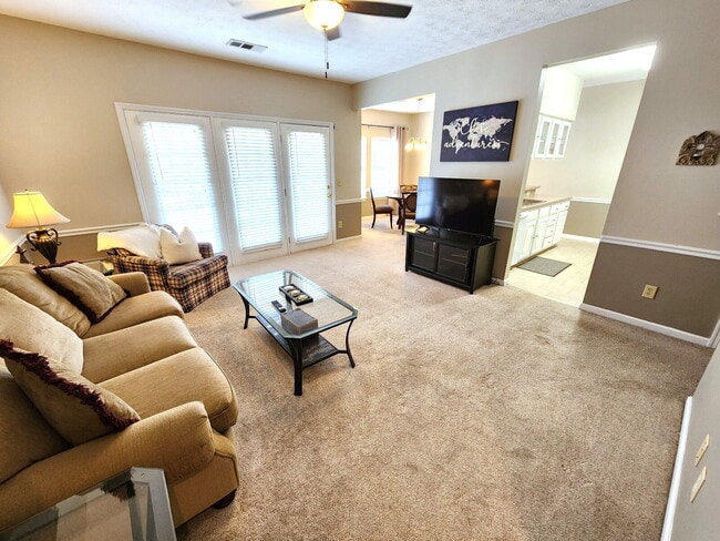 Building Photo - FULLY FURNISHED 2BR CONDO WITH MONTHLY LEA...