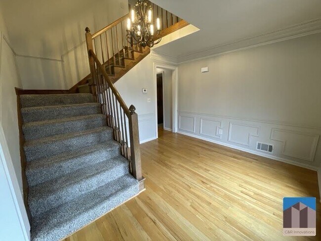 Foto del edificio - 5525 Wedgewood Ct SW