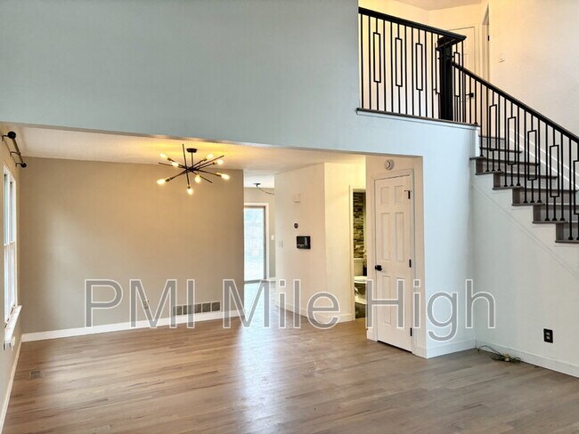 Building Photo - 9607 W 99th Pl
