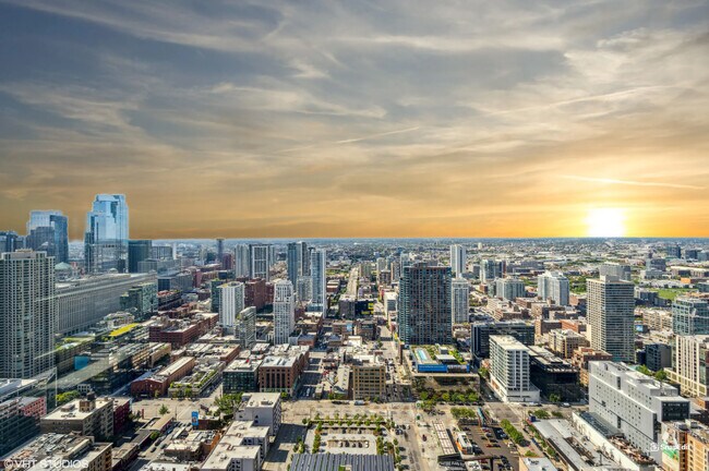 Foto del edificio - 33 W Ontario St