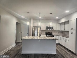 Building Photo - 19520 VILLAGE Walk