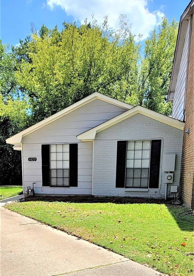 Building Photo - 1623 Limestone Ct