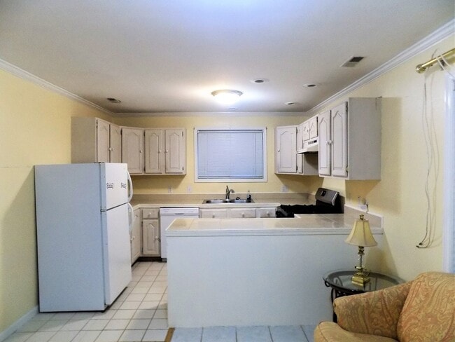 Building Photo - 1705 Ayodhya Ave