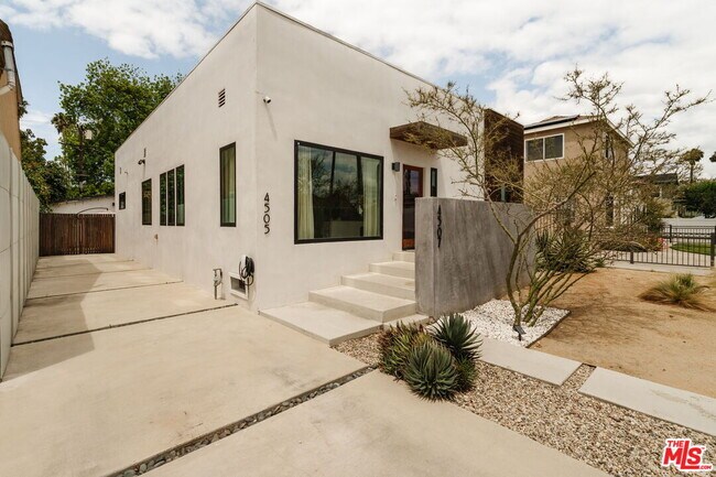 Building Photo - 4507 10th Ave