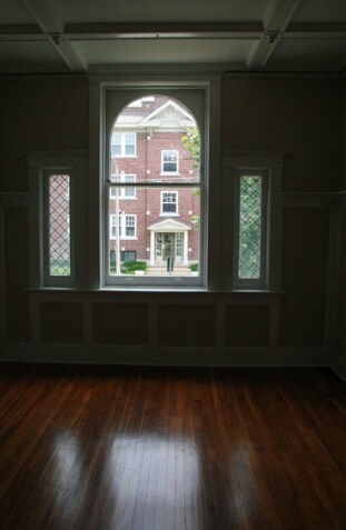 Foto del edificio - 6101 Waterman Blvd