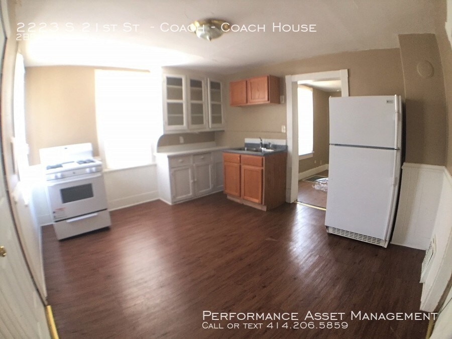 Foto principal - 2223 S 21st St