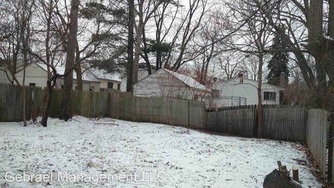 Building Photo - 2 br, 1 bath House - 940 Knapp Ave