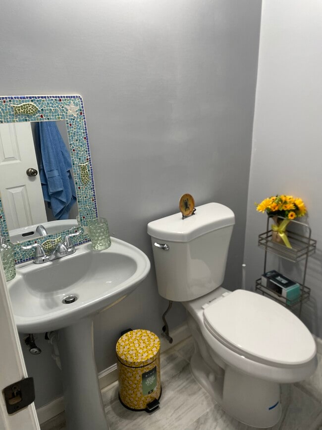 Newly renovated bathroom - 12238 Benton St
