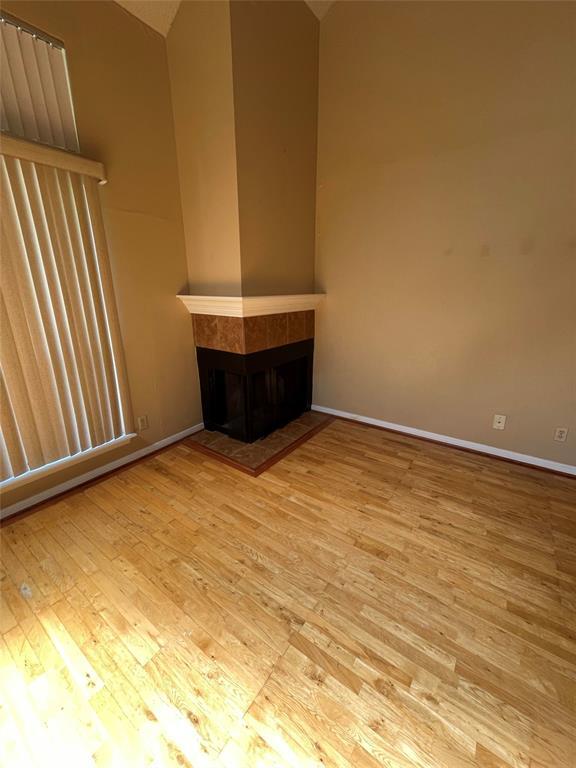 Building Photo - 8567 Sands Point Dr