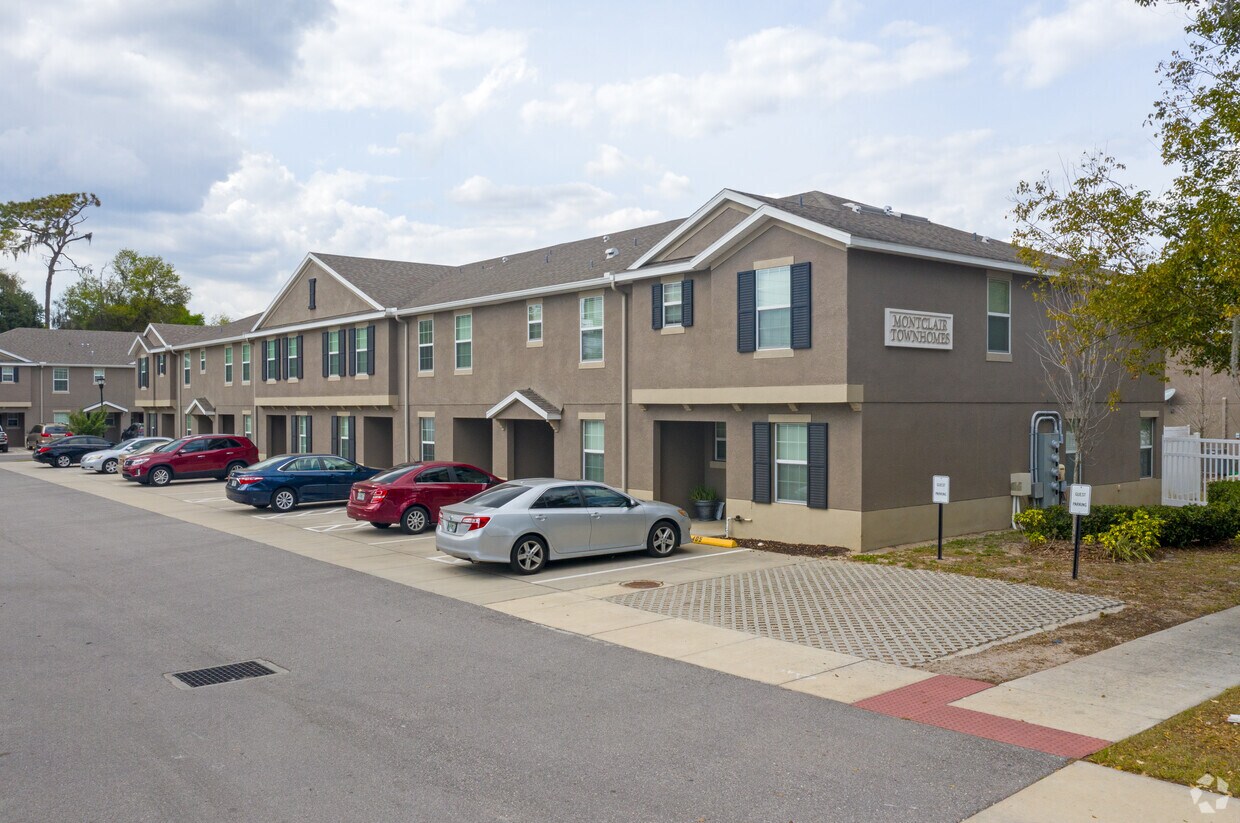 Foto principal - Montclair Townhomes