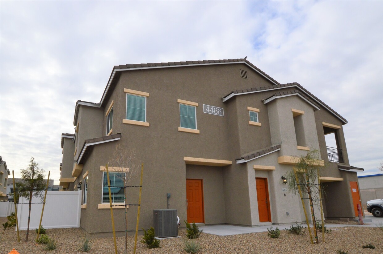 Foto principal - Brand New 3 bedroom townhome