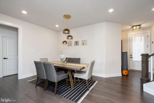 Foto del edificio - 700 Quarry Point Rd