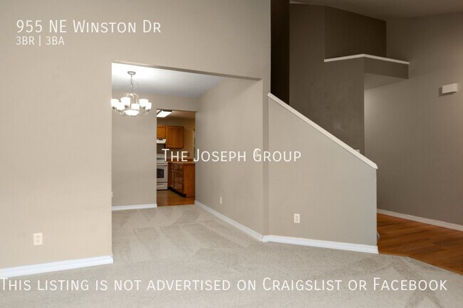 Building Photo - Spacious 3BR/2.5BA East Bremerton Home!