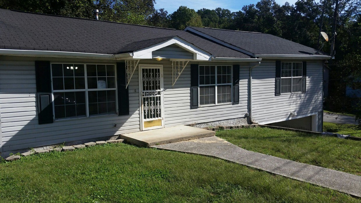 Primary Photo - 623 Shannon Ave