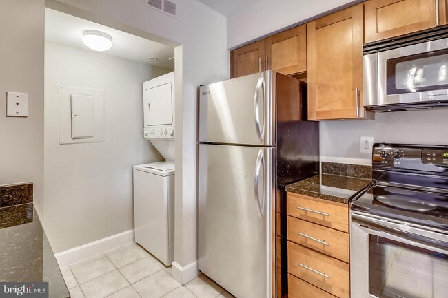 Foto del edificio - 3800 RODMAN St NW