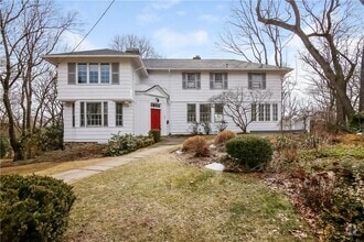 Building Photo - 50 Greenacres Ave