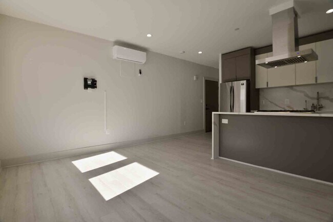 Foto del edificio - 839 Kennedy St NW