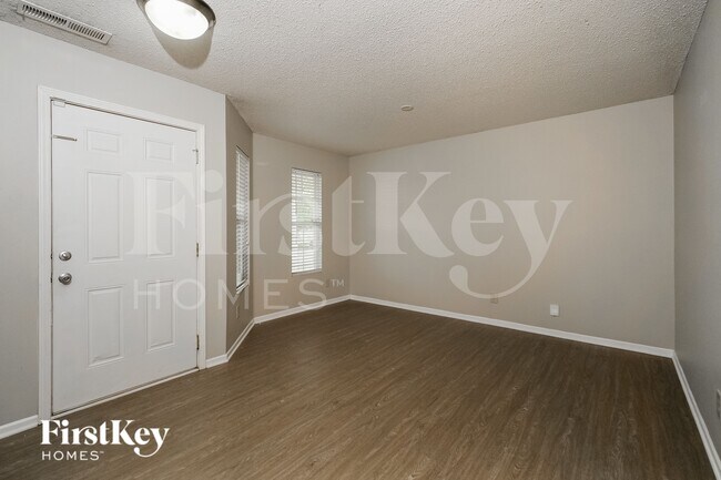 Foto del edificio - 14267 Clapboard Dr