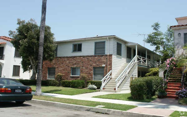 Foto del edificio - 1210 Bennett Ave