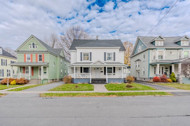Building Photo - 133 Bowers Ave