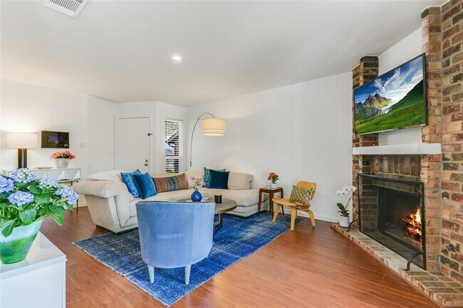 Foto del edificio - 1603 W Braker Ln