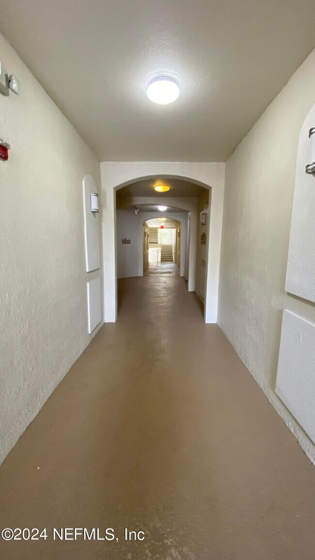 Building Photo - 11251 Campfield Dr