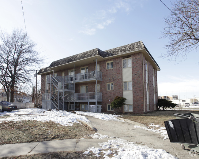 2345 S Randolph St, Lincoln, NE 68510 Apartments - Lincoln, NE ...